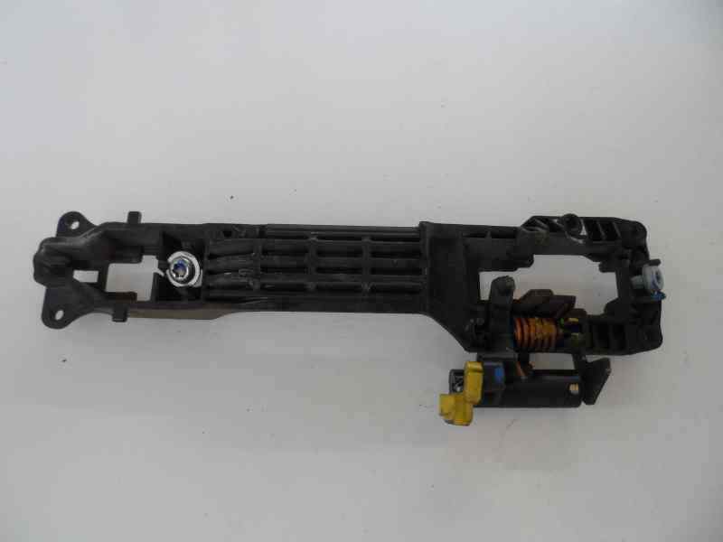 SOPORTE MANETA EXTERIOR DELANTERA IZQUIERDA OPEL AGILA 1.3 CDTI MT 75CV