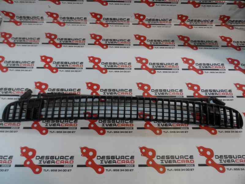 REJILLA DELANTERA BMW SERIE 3 2.0 320D MT 136CV