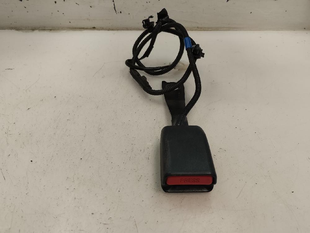 ANCLAJE CINTURON DELANTERO IZQUIERDO TOYOTA YARIS 1.5 MT 106CV