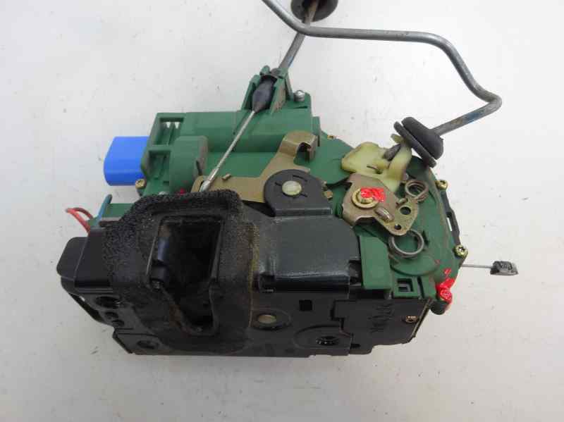 CERRADURA PUERTA DELANTERA DERECHA VOLKSWAGEN POLO 2002 1.9 SDI MT 64CV | 47KW