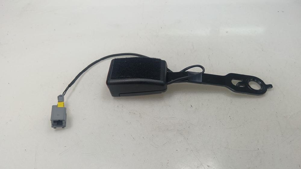 ANCLAJE CINTURON DELANTERO DERECHO PEUGEOT 208 1.2 VTI ETG 82CV