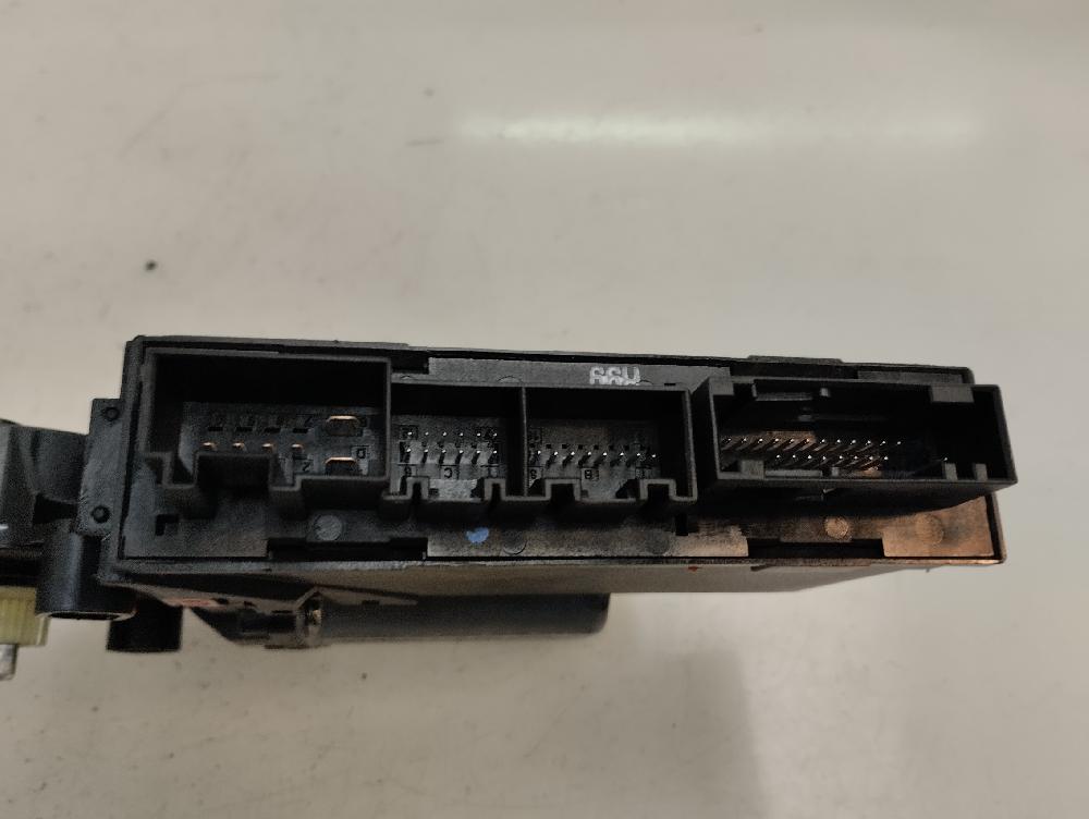 MOTOR ELEVALUNAS DELANTERO DERECHO AUDI A4 1.9 TDI 6MT 130CV