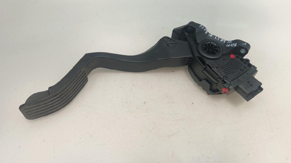 POTENCIOMETRO PEDAL PEUGEOT 208 1.2 MT 110CV | 81KW