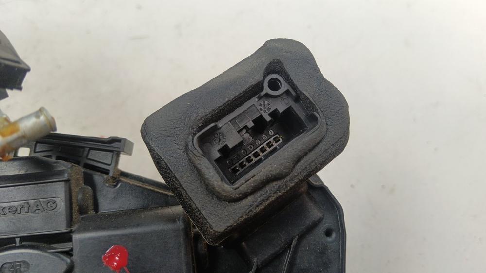 CERRADURA PUERTA DELANTERA DERECHA VOLKSWAGEN POLO 1.4 MT 75CV | 55KW