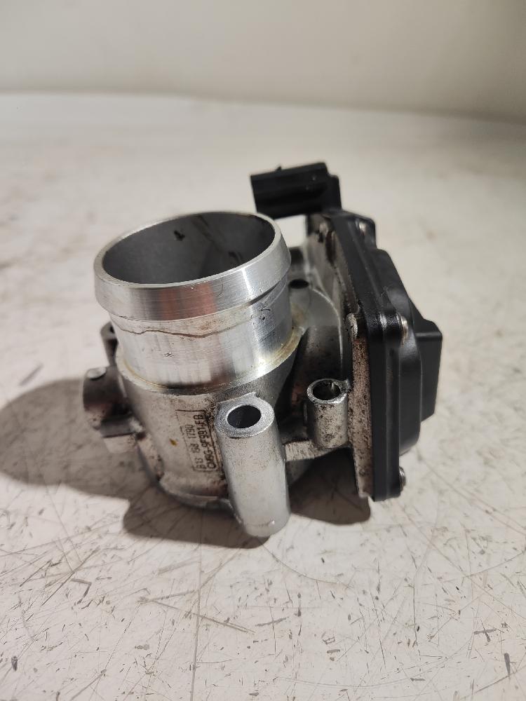 Corps de papillon SFJB 50989002 de Ford Fiesta vi (cb1, ccn) 2008-2017 - pieza usada
