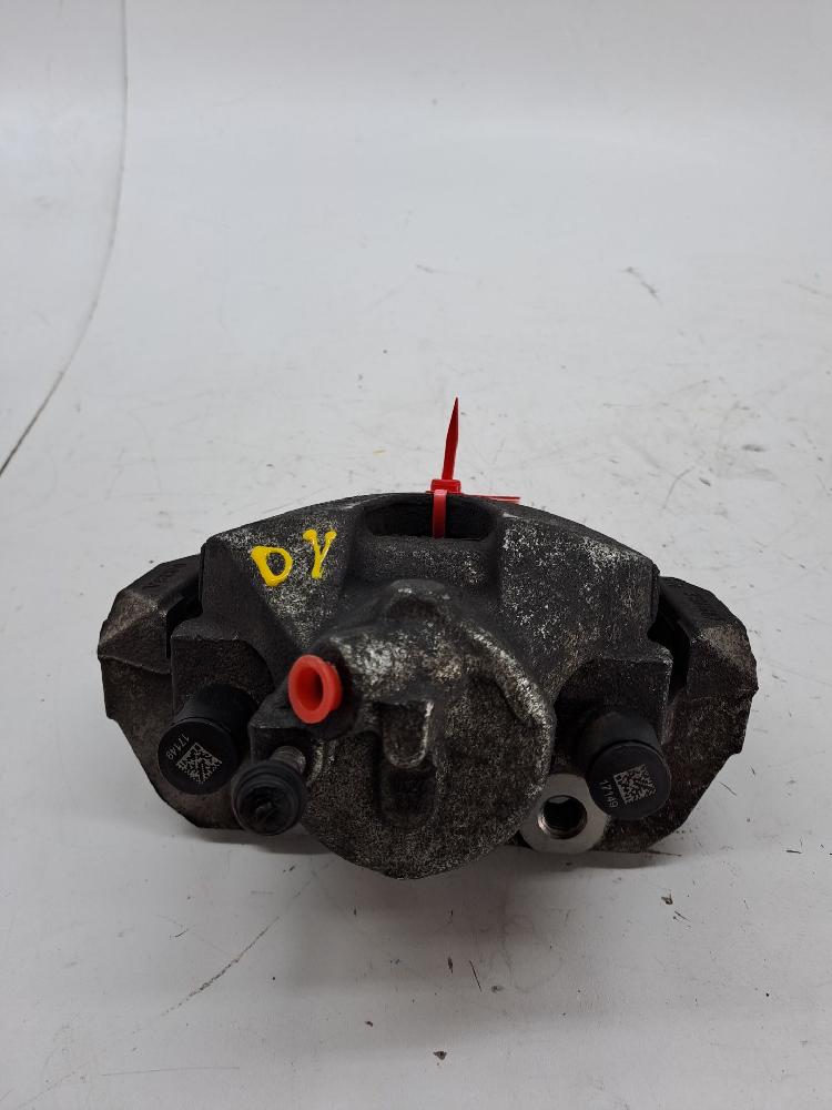 Left front brake caliper 36000484 de Volvo V40 2012-2015 - pieza usada