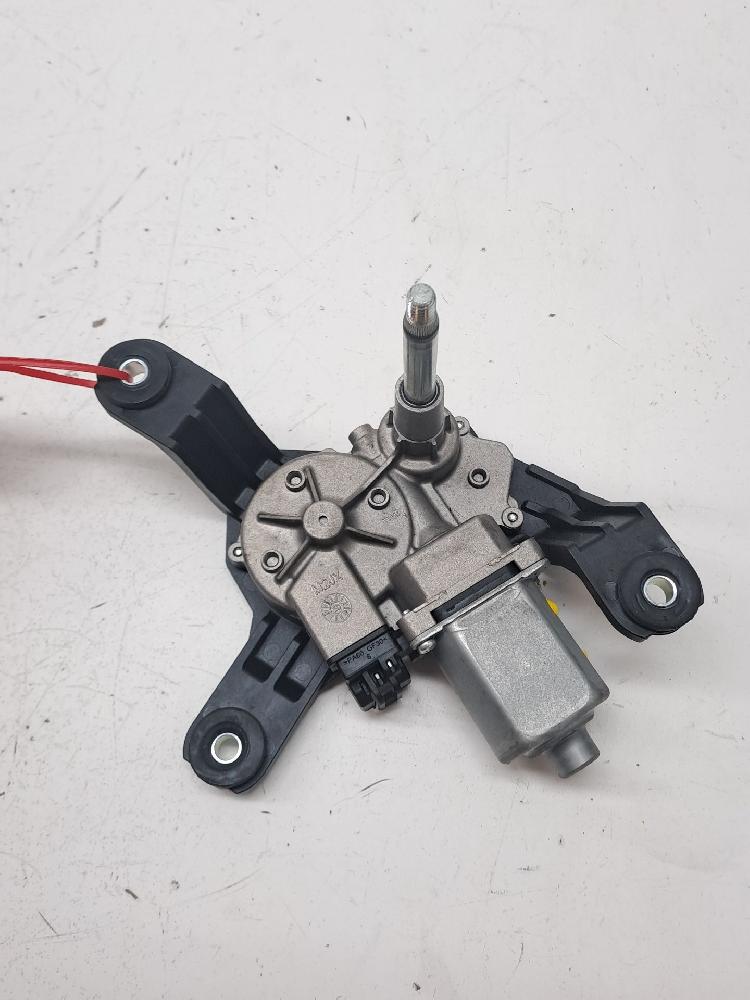 Motor limpia trasero 39156859 de Opel Astra k sports tourer 2015-2015 - pieza usada