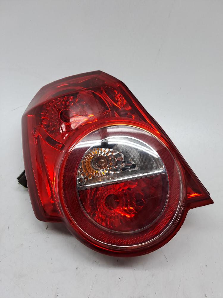 Fanale posteriore sinistro 95952066 de Chevrolet Aveo / kalos hatchback (t250, t255) 2011-2016