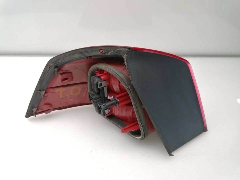 Scheinwerfer hinten rechts 8200014360 de Renault Vel satis (bj0) 2002-2009 - pieza usada