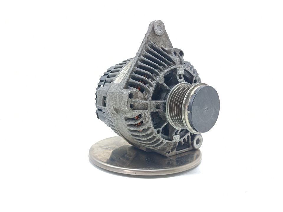 Alternador 7700431943 de Renault Megane i classic (la0/1_) 1997-2001 - pieza usada