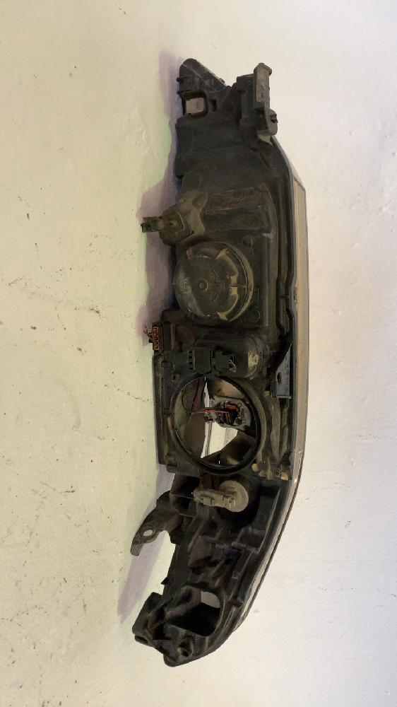 Headlamp rh 7701048931 de Renault Laguna ii (bg0/1_) 2001-2007 - pieza usada