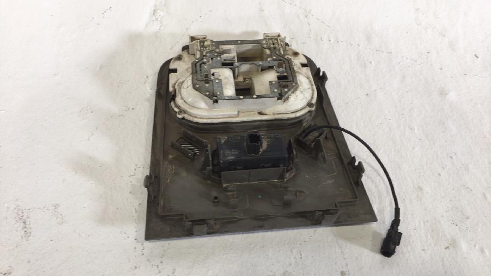 Luz interior 8200784512 de Renault Maxity 2007-0 - pieza usada