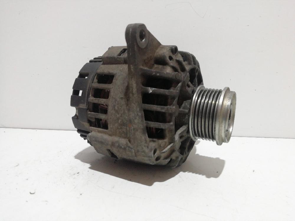 Alternator 8200054588 de Renault Megane i (ba0/1_) 1996-2003