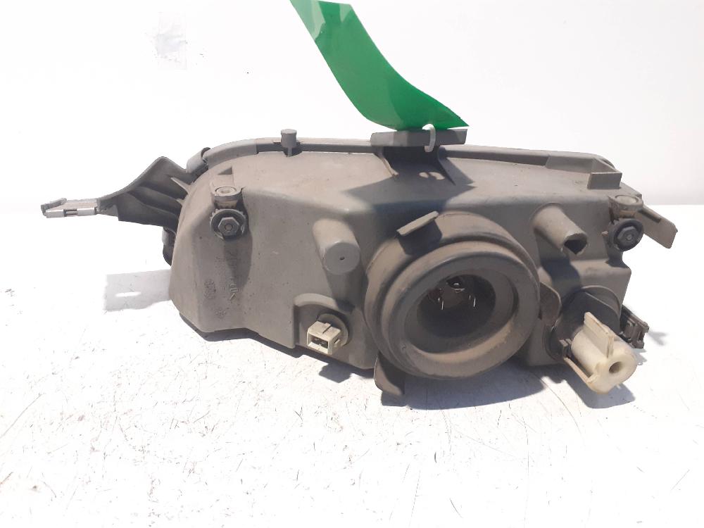Phare droit 14259800 de Fiat Punto (176_) 1994-1999 - pieza usada