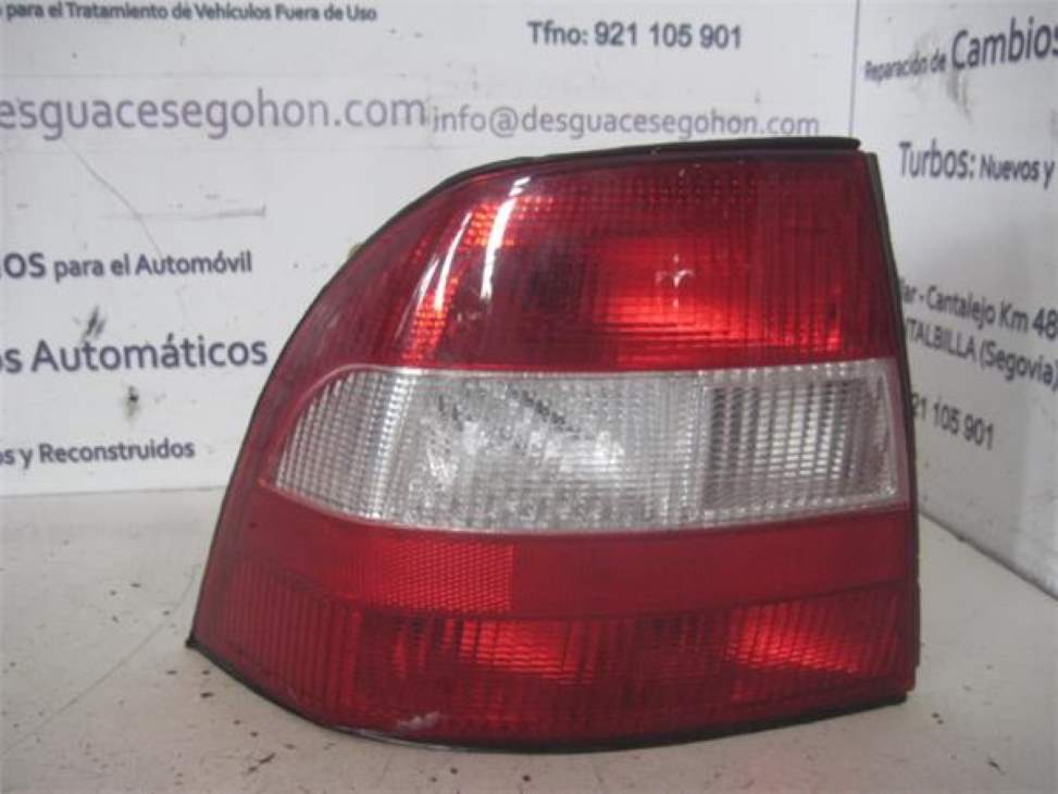 Piloto trasero izquierdo 90568047 de Opel Vectra b hatchback (j96) 1995-2002