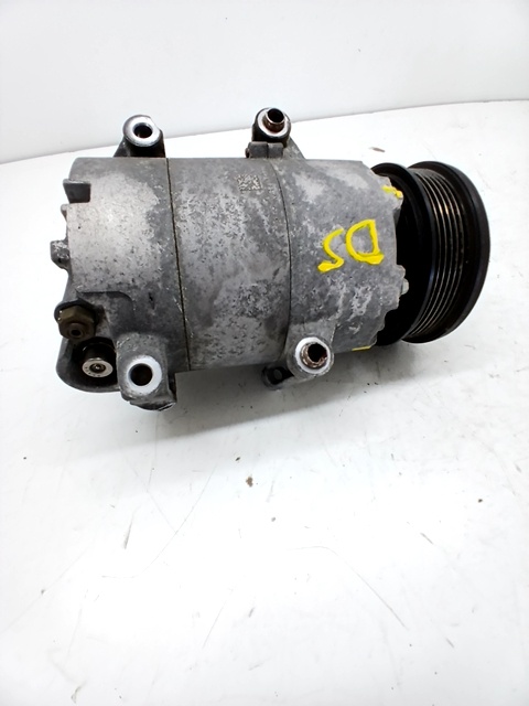 Compresseur clim 2025775 de Ford Focus iii 2010-2017