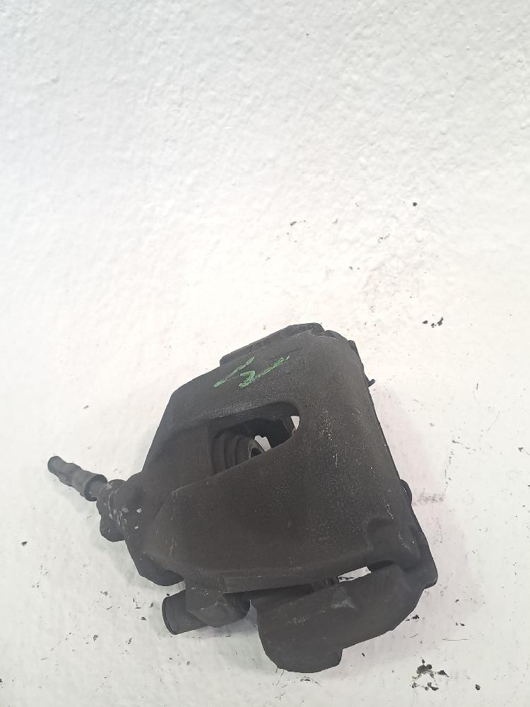Pinza de freno delantera izquierda 1682876 de Ford Focus ii (da_, hcp, dp) 2005-2012 - pieza usada