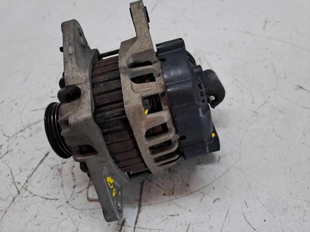 Alternator 3730022650 de Hyundai Tucson (jm) 2006-2010 - pieza usada