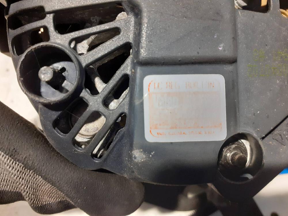 Alternator 3730022650 de Hyundai Getz (tb) 2002-2005 - pieza usada