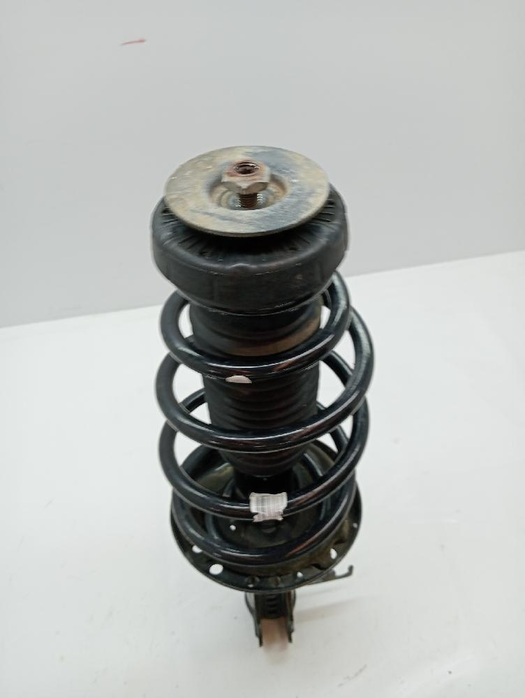 Front shock absorber rh 13474018 de Opel Astra j (p10) 2009-2015 - pieza usada