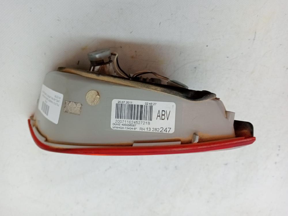 Piloto trasero derecho interior 13282247 de Opel Astra j sports tourer 2010-2011 - pieza usada