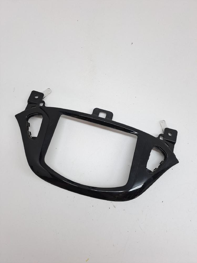 Plastico 13352019 de Opel Adam (m13) 2013-2018