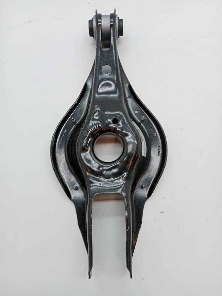 Brazo de la suspensión inferior trasero derecho 33326867540 de Bmw 1 (f20) 2015-2019