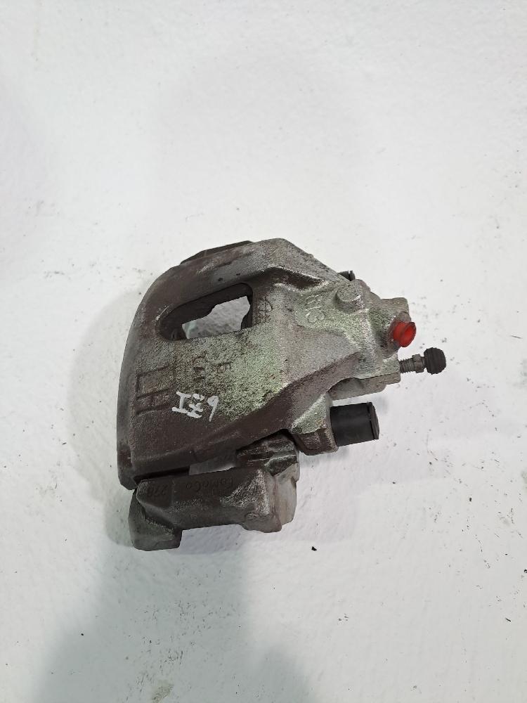 Bremssättel vorne links 1682876 de Ford Focus 2018-2020 - pieza usada