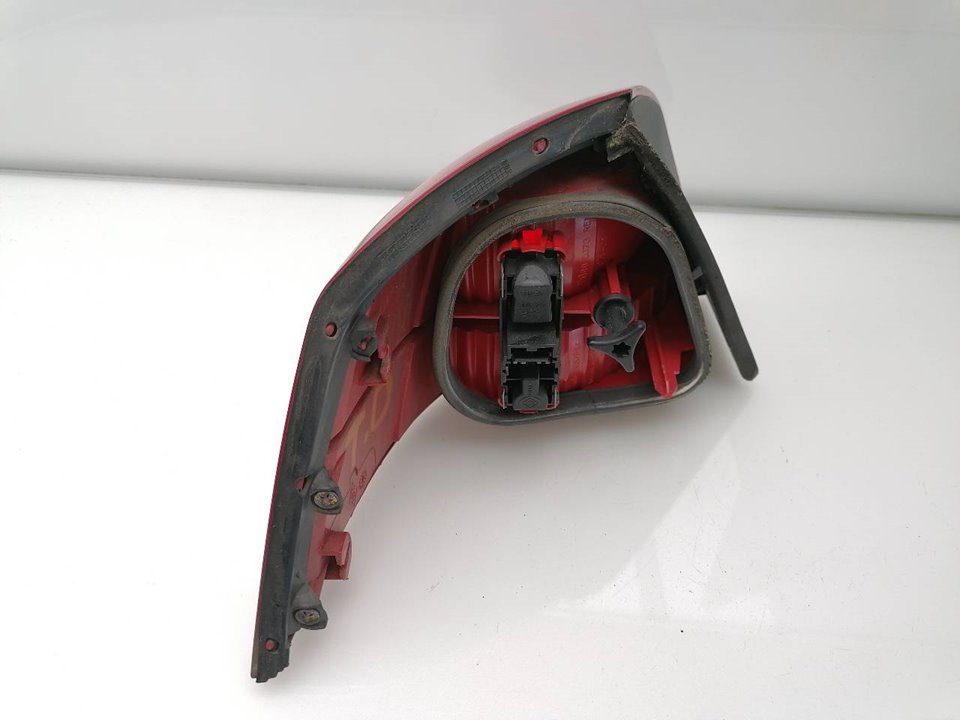 Scheinwerfer hinten rechts 8200014360 de Renault Vel satis (bj0) 2002-2009 - pieza usada