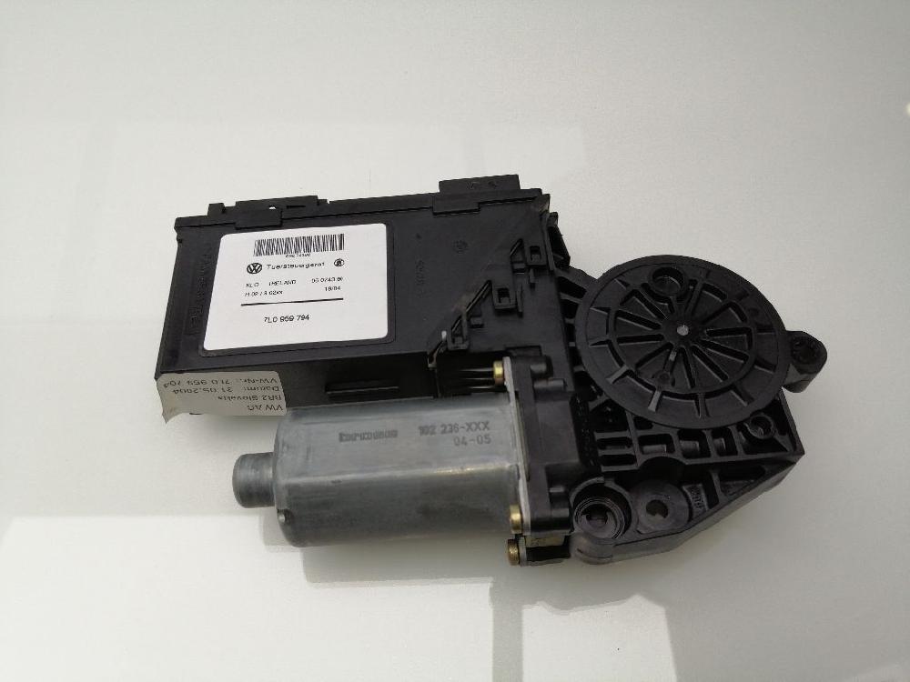 Fernsterhebermotor hinten rechts 0130821764 de Volkswagen Touareg (7la, 7l6, 7l7) 2002-2010