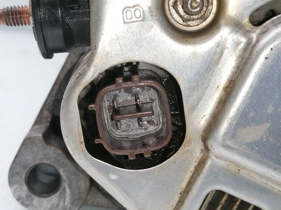 Alternador 2706030050 de Toyota Land cruiser 90 (_j9_) 1996-2002 - pieza usada