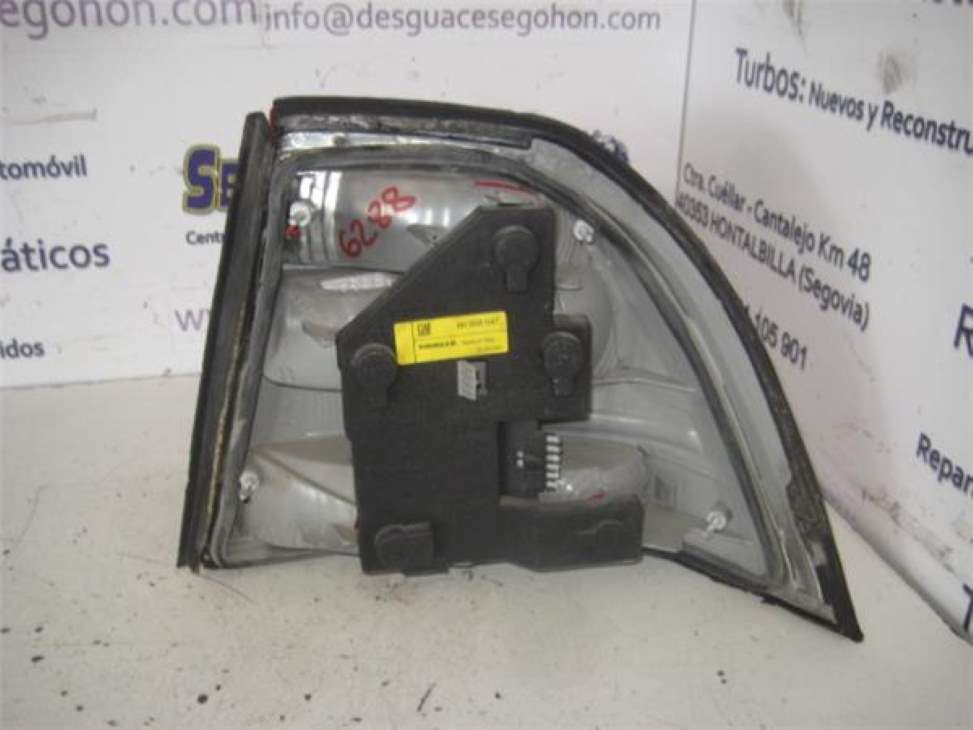 Scheinwerfer hinten links 90568047 de Opel Vectra b hatchback (j96) 1995-2002 - pieza usada