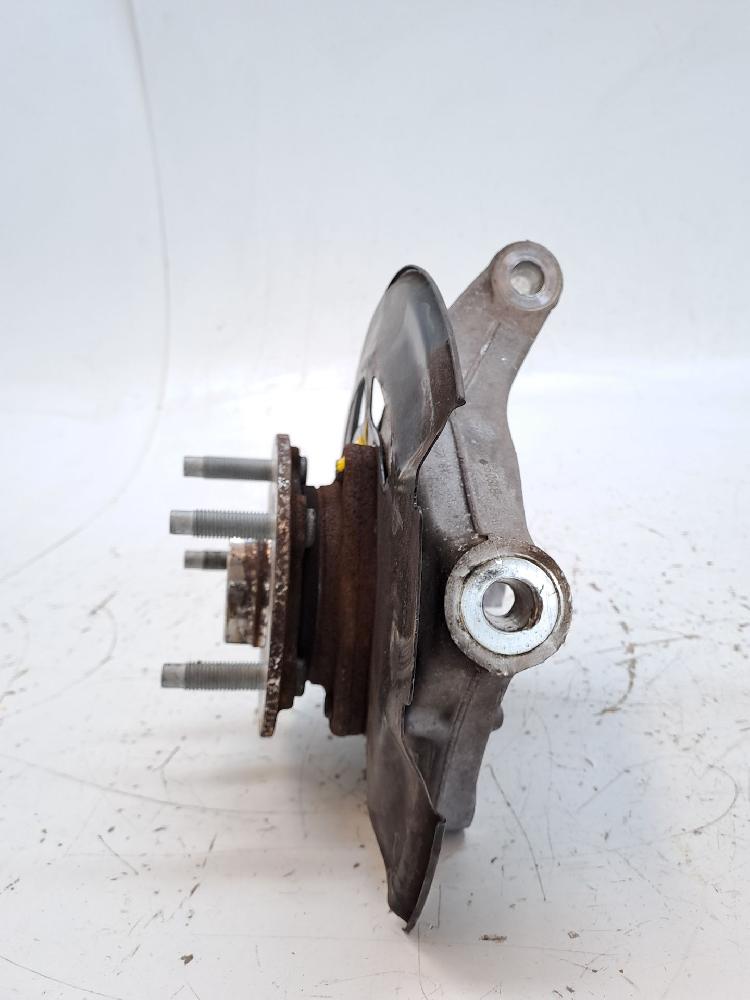 Mangueta delantera izquierda 39030299 de Opel Astra k sports tourer (b16) 2015-0 - pieza usada