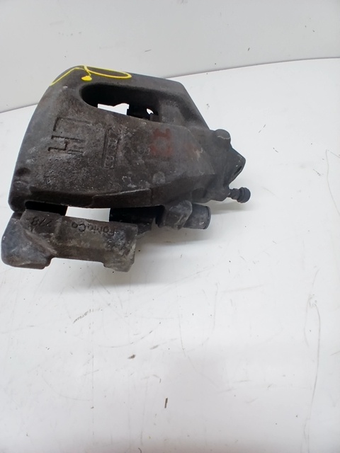 Pinza de freno delantera izquierda 1682876 de Ford Focus iii 2010-0 - pieza usada