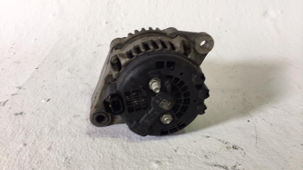 Alternador 13579668 de Opel Insignia a (g09) 2008-2017 - pieza usada
