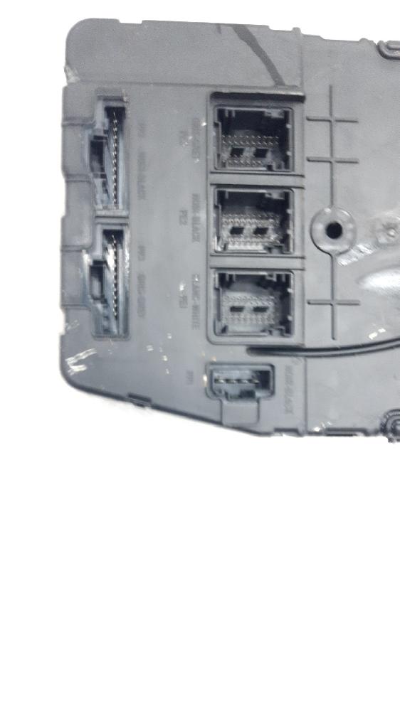 Centralita confort 8200309693 de Renault Megane ii station wagon (km0/1_) 2013-2016 - pieza usada