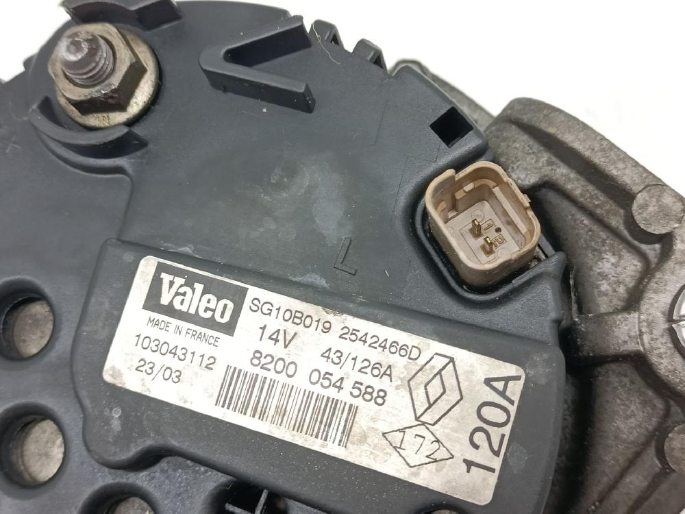 Alternator 8200054588 de Renault Scénic i monospace (ja0/1_, fa0_) 1999-2003 - pieza usada