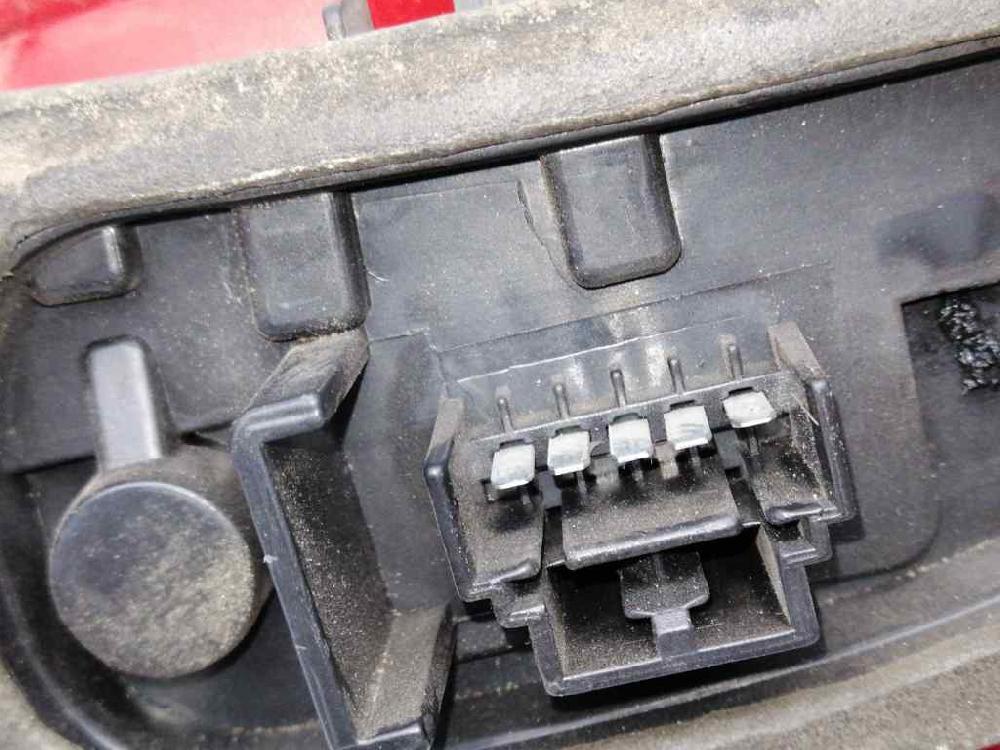 Feu arrière droit 46794077 de Fiat Punto (188_) 1999-2010 - pieza usada