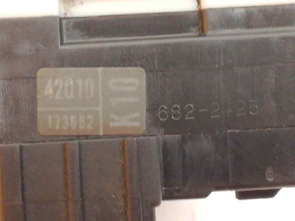 Light switch 173648 de Toyota Rav 4 (a2) 2003-0 - pieza usada