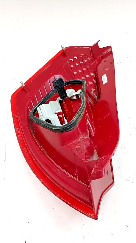 Faro posteriore destro 1709552 de Ford Fiesta vi (cb1, ccn) 2008-0 - pieza usada