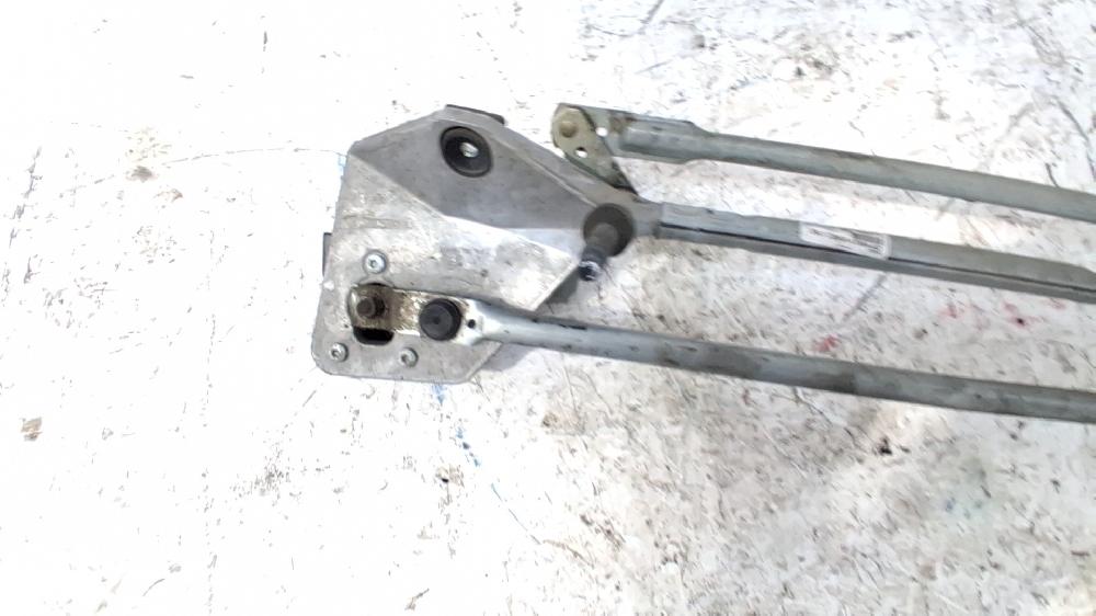 Front windscreen wiper motor 1709010 de Ford Kuga i 2008-2012 - pieza usada