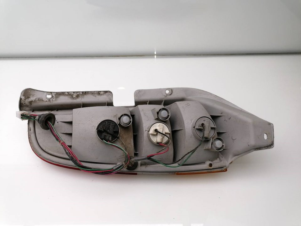 Pisca tras esquerdo 9240105110 de Hyundai Atos (mx) 1998-2002 - pieza usada