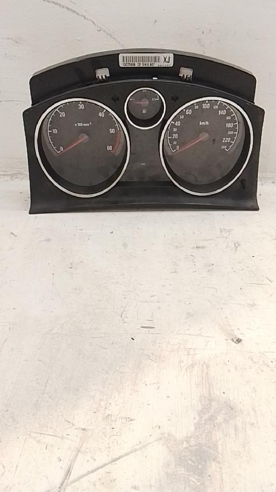 Cuadro de instrumentos 13225986 de Opel Zafira / zafira family b (a05) 2008-2012