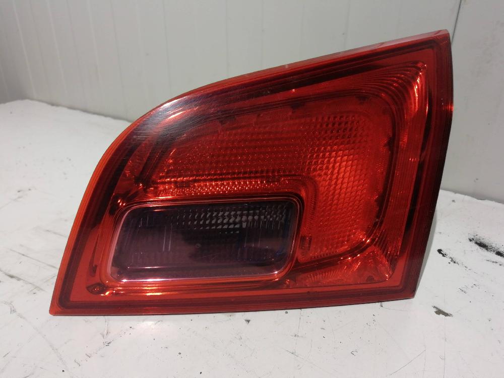Piloto trasero derecho interior 13282247 de Opel Astra j sports tourer (p10) 2010-2015