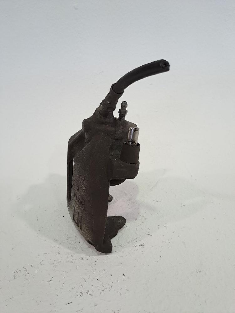 Bremssättel vorne links 1682876 de Ford C-max (dm2) 2007-2010 - pieza usada