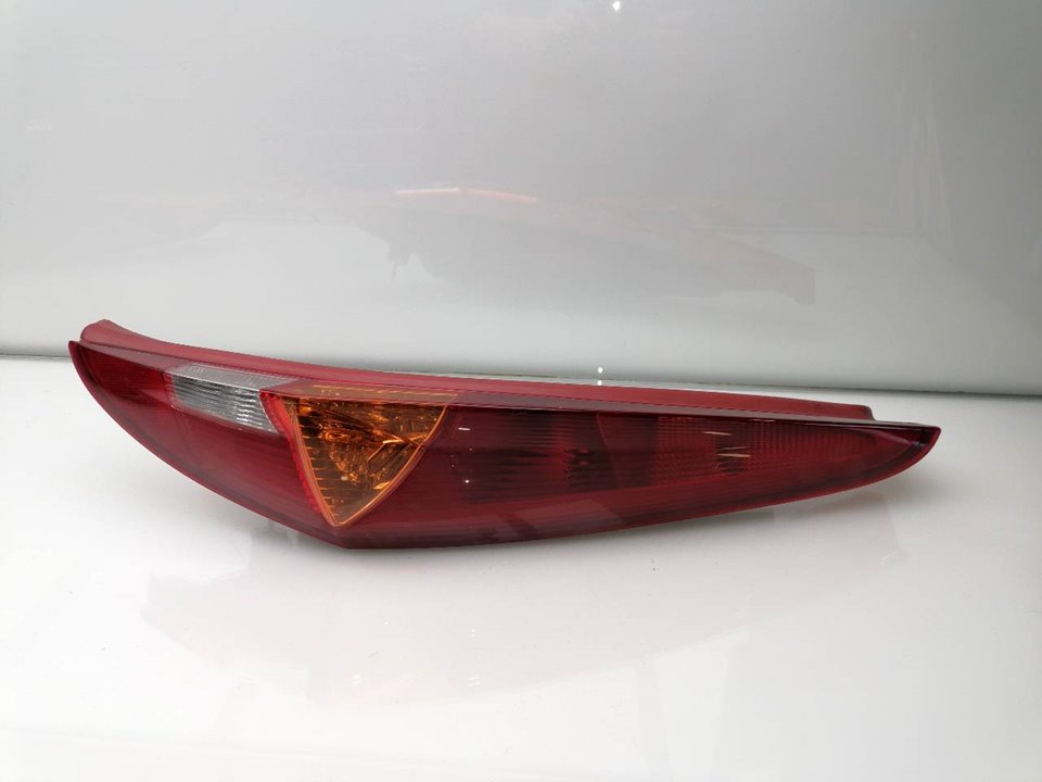 Feu arrière droit 46794077 de Fiat Punto (188_) 1999-2010