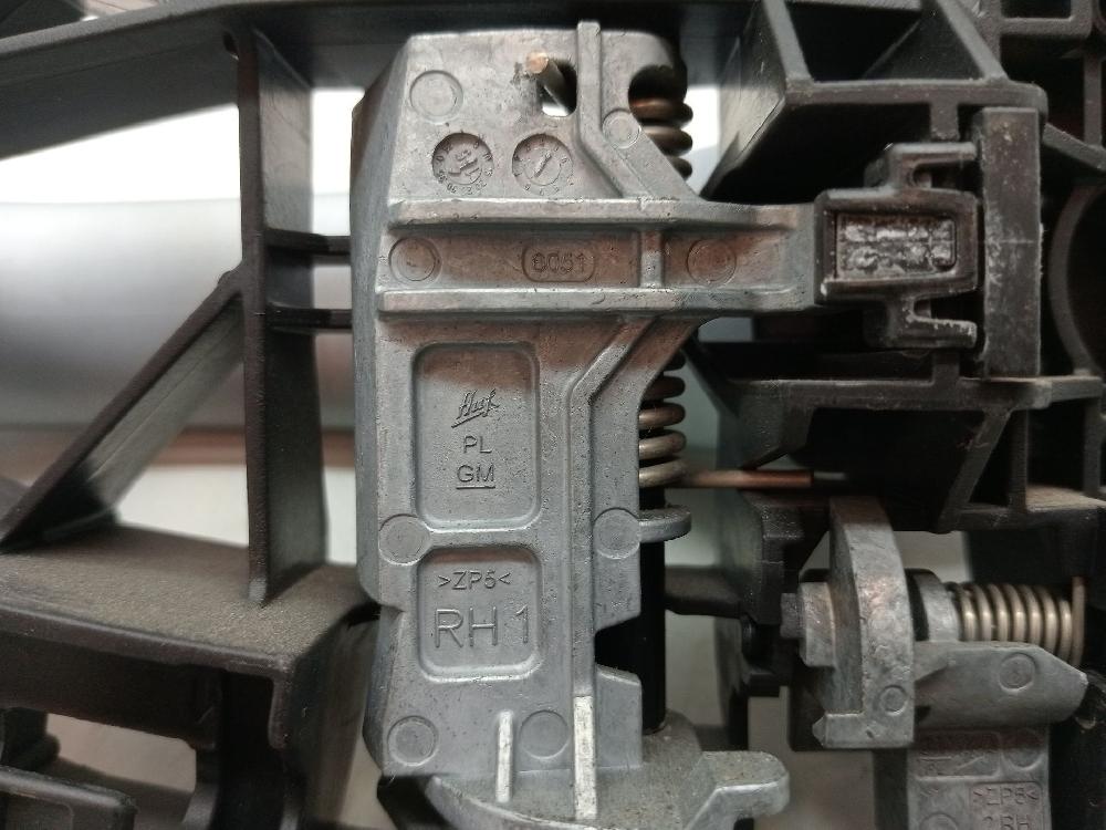 Maneta exterior delantera derecha 13506795 de Opel Astra k (b16) 2015-2010 - pieza usada