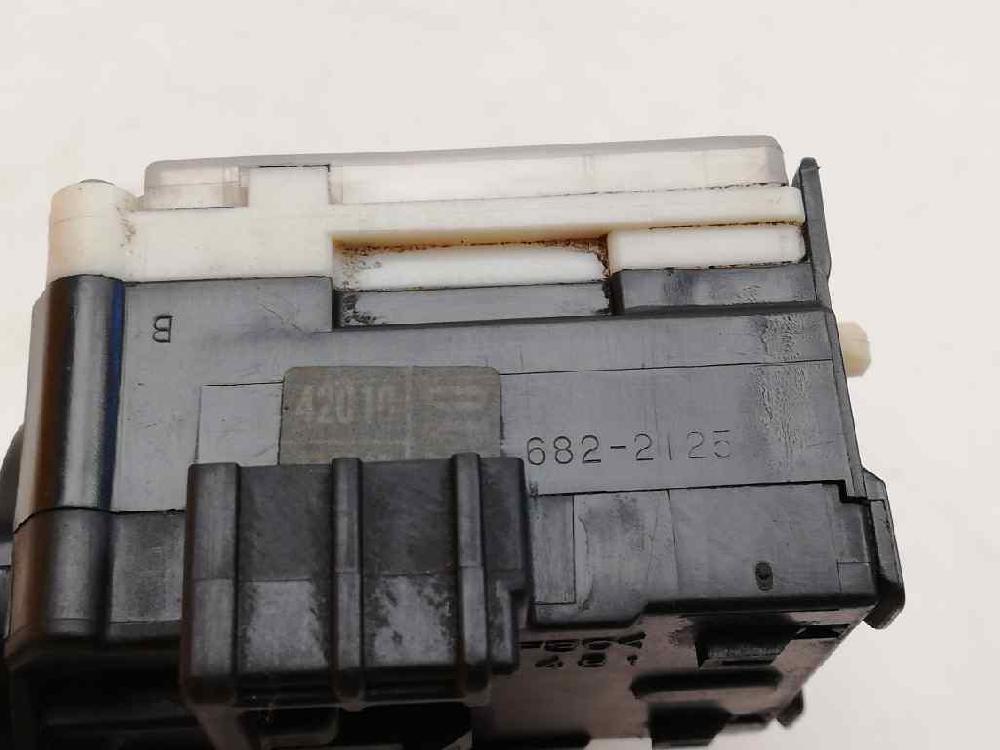 Light switch 173648 de Toyota Rav 4 (a2) 2003-0 - pieza usada