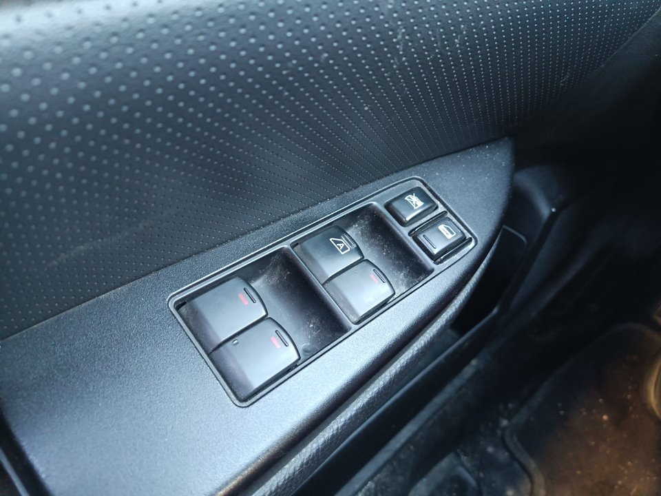 SUBARU Legacy 5 generation (2009-2015) Priekinių kairių durų langų pakėlimo mygtukai 24604205