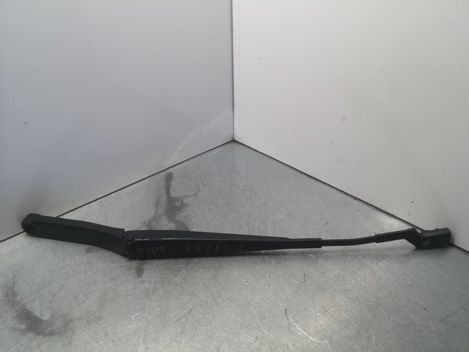 SKODA Fabia 3 generation (2014-2021) Front Wiper Arms 6V1955409A 27489688